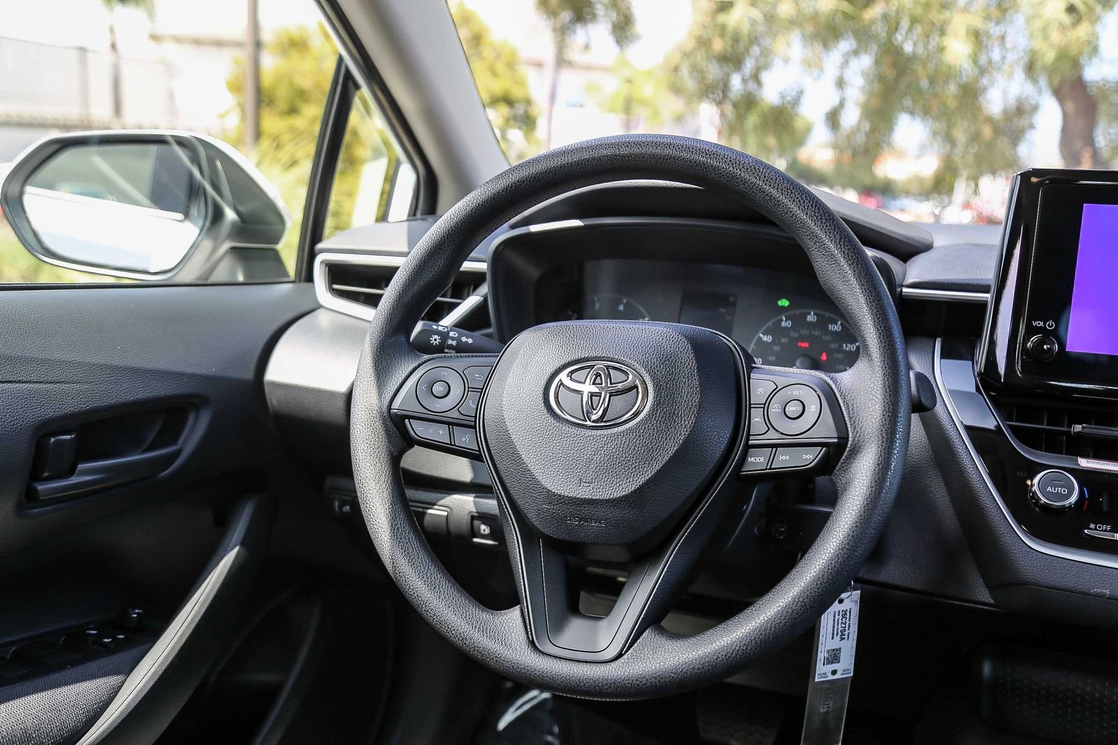 Certified 2024 Toyota Corolla LE FWD image 15