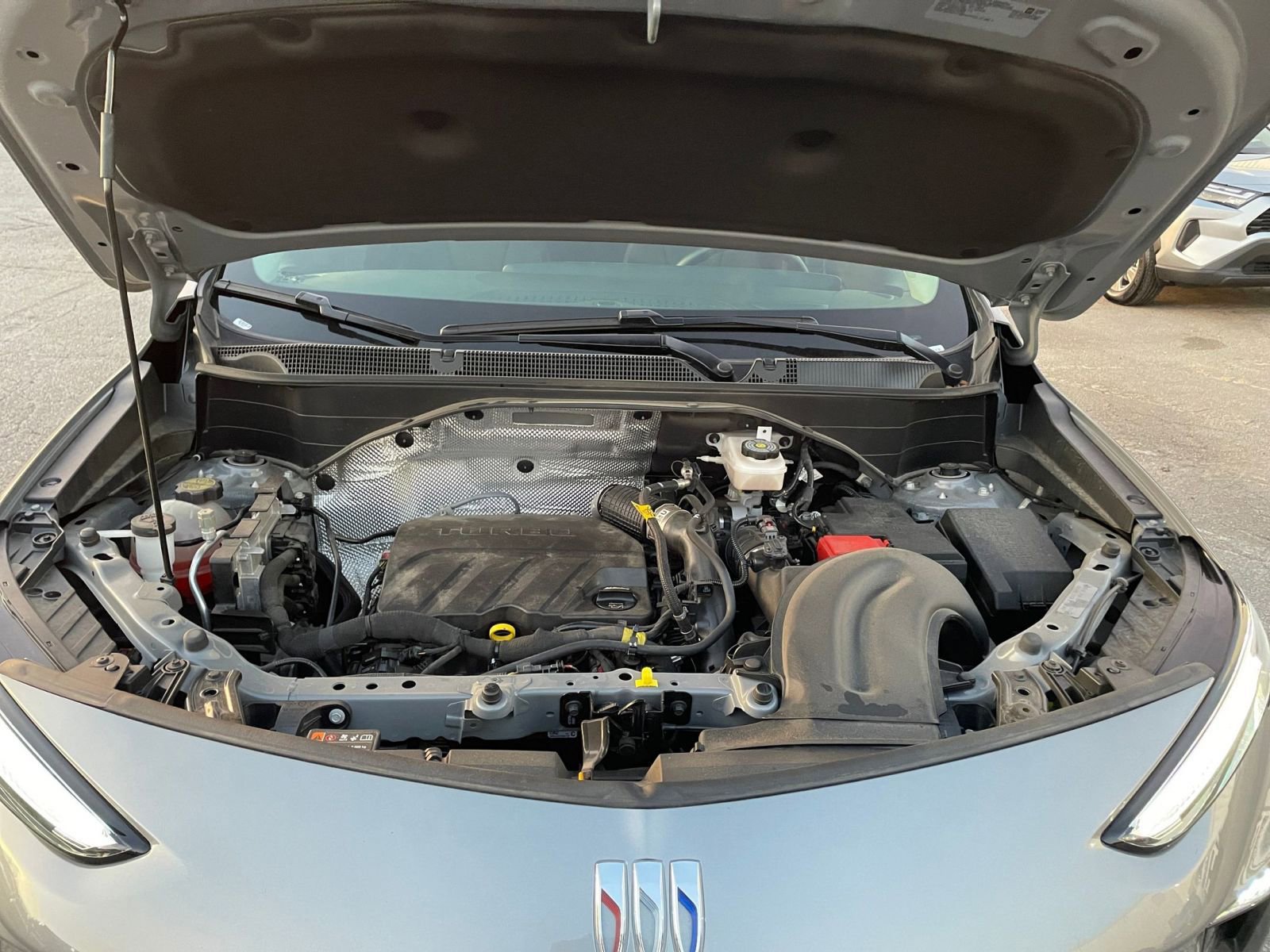 Used 2025 Buick Encore GX Preferred image 30