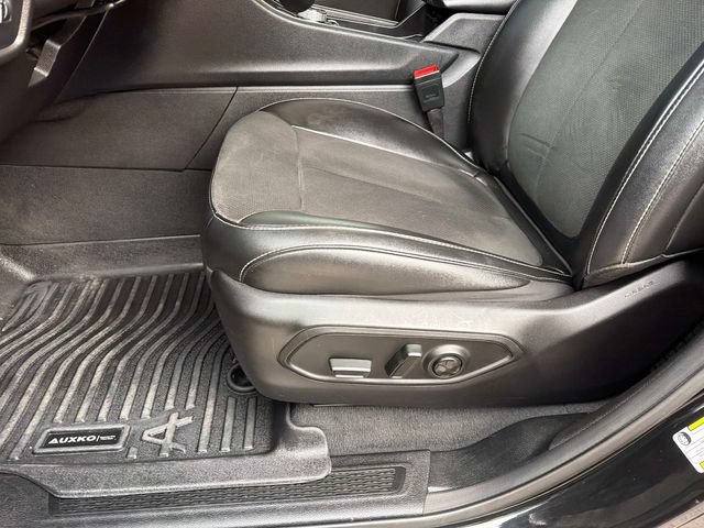 Used 2025 Jeep Grand Cherokee L Altitude AWD/4WD image 21