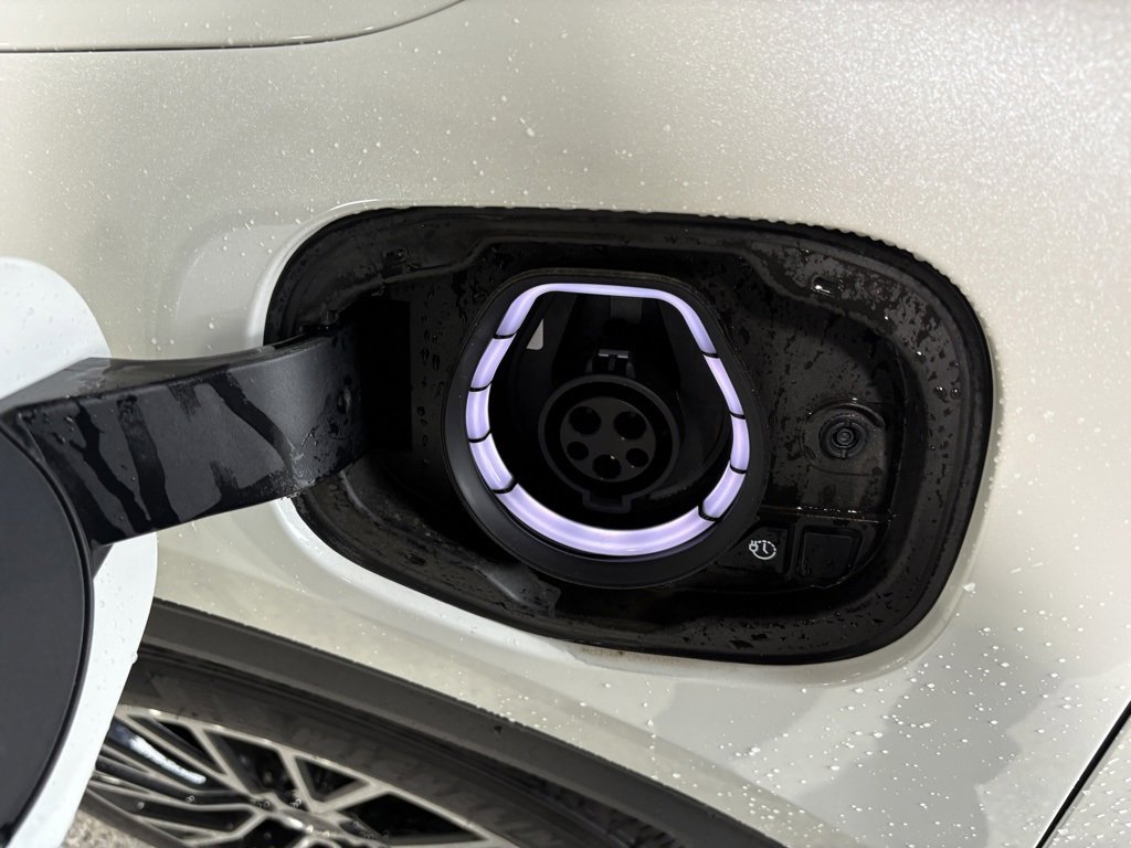 Used 2024 Ford Escape Base w/ PHEV Premium Package image 28