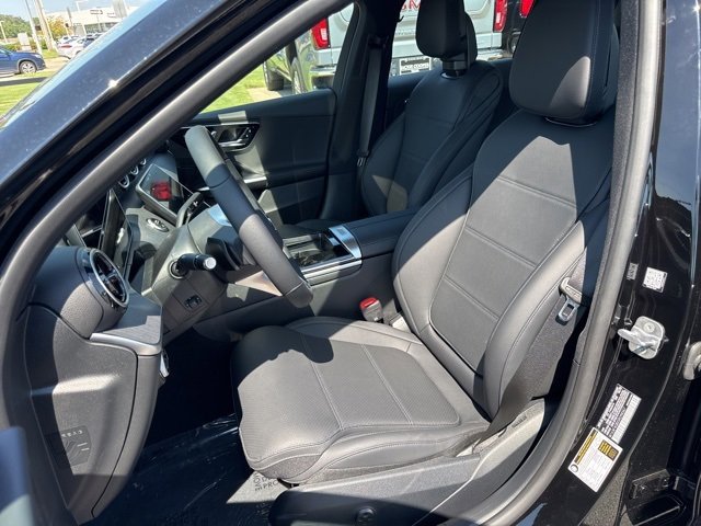 New 2025 Mercedes-Benz C 300 Sedan image 5