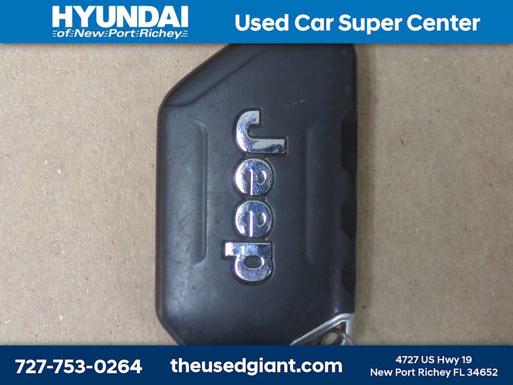 Used 2023 Jeep Wrangler Sport AWD/4WD image 30