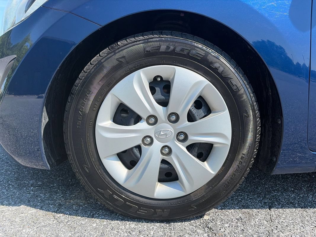 Used 2016 Hyundai Elantra SE FWD image 28