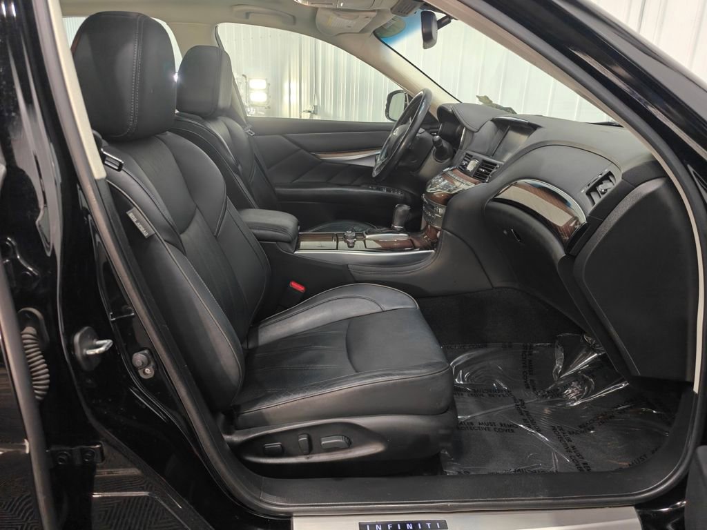 Used 2015 INFINITI Q70 L 3.7 w/ Deluxe Touring Package image 37