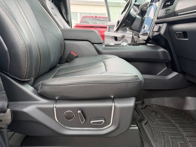 Used 2023 Ford Expedition Max Platinum AWD/4WD image 46