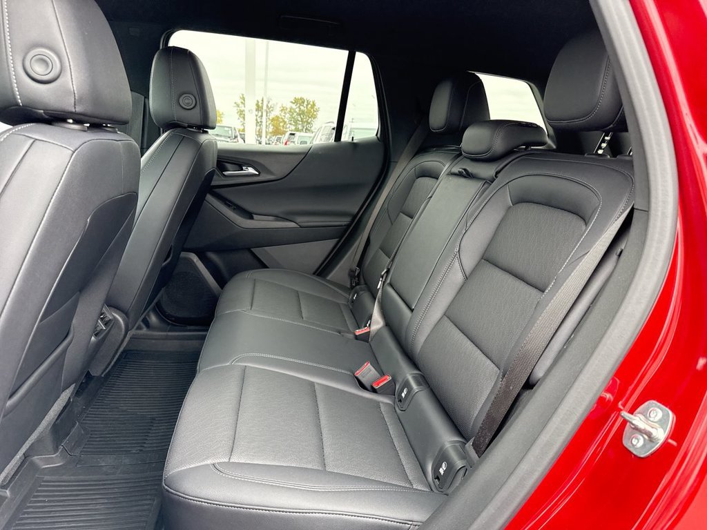 Used 2025 Chevrolet Equinox LT w/ Convenience Package II FWD image 23