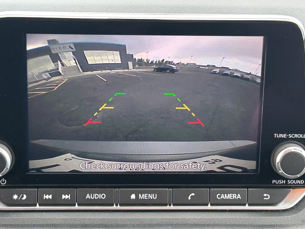 Used 2025 Nissan Rogue SV AWD/4WD image 14