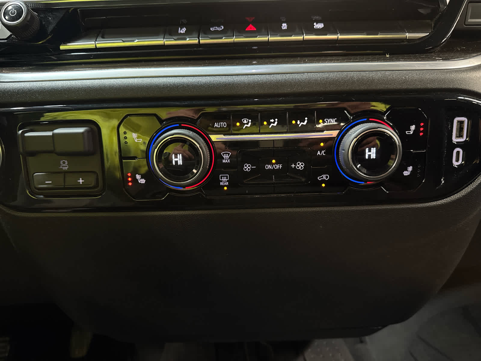 Certified 2025 Chevrolet Silverado 2500 LT w/ Convenience Package image 26