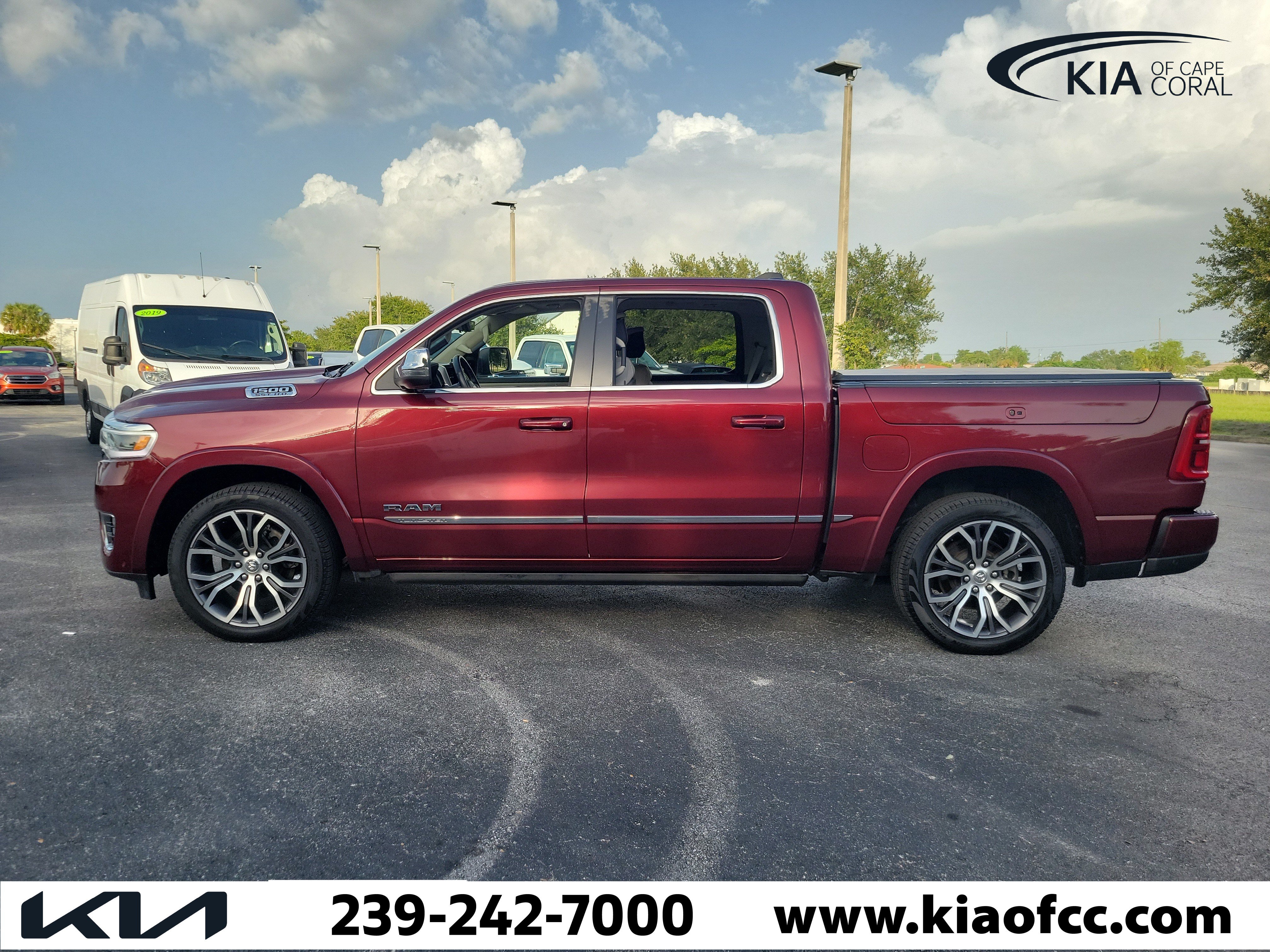 Used 2025 RAM 1500 Tungsten AWD/4WD image 5