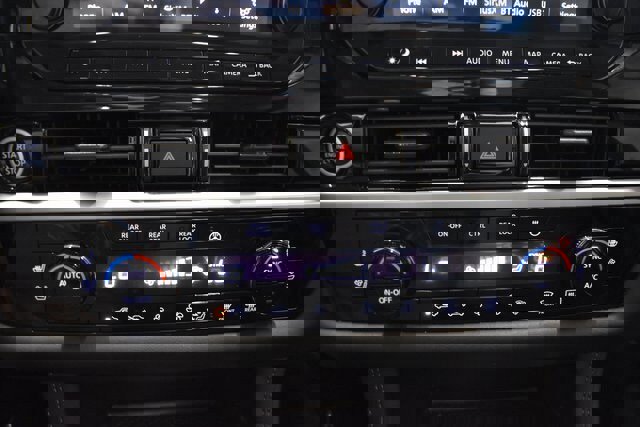 Used 2024 Nissan Pathfinder Platinum w/ Cargo Package image 31