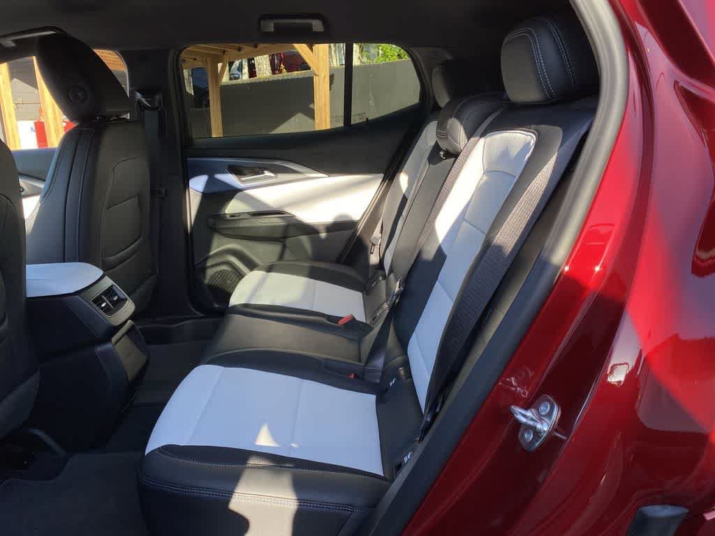Used 2025 Chevrolet Equinox EV LT w/ Convenience Package FWD image 16