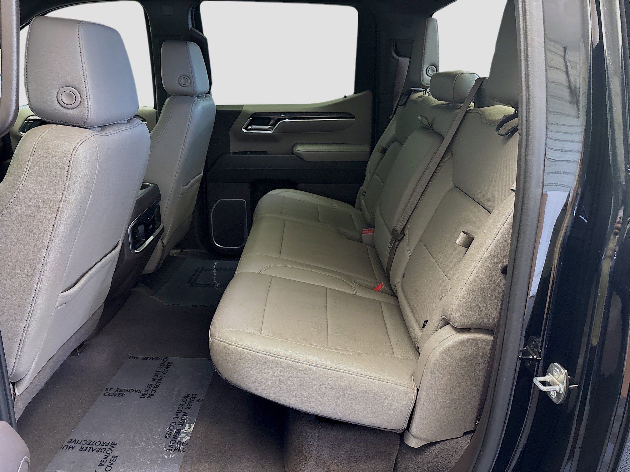 Used 2023 Chevrolet Silverado 1500 LTZ AWD/4WD image 14