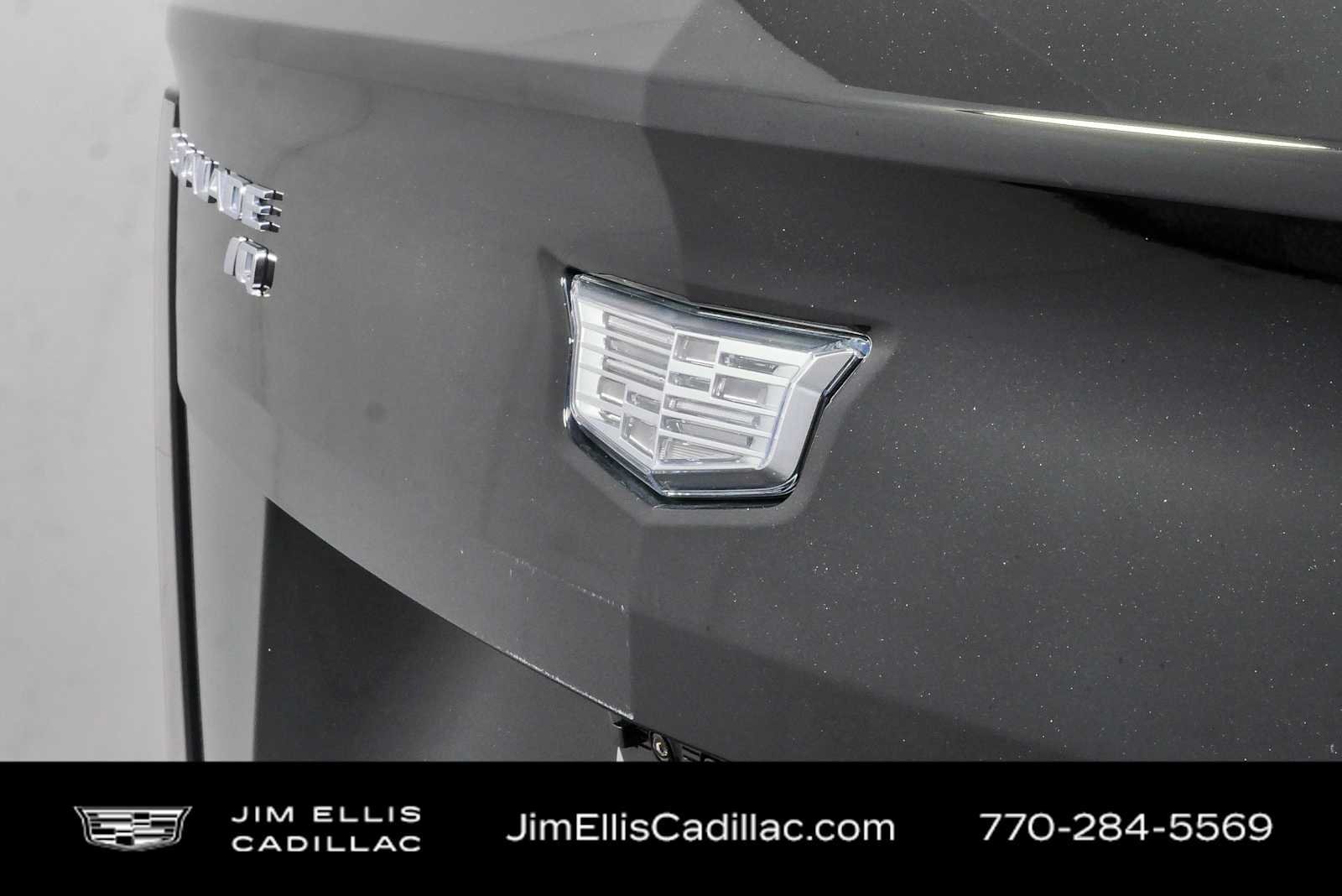 Used 2025 Cadillac Escalade IQ Luxury 2 w/ LPO, Premium Carpet Package AWD/4WD image 39