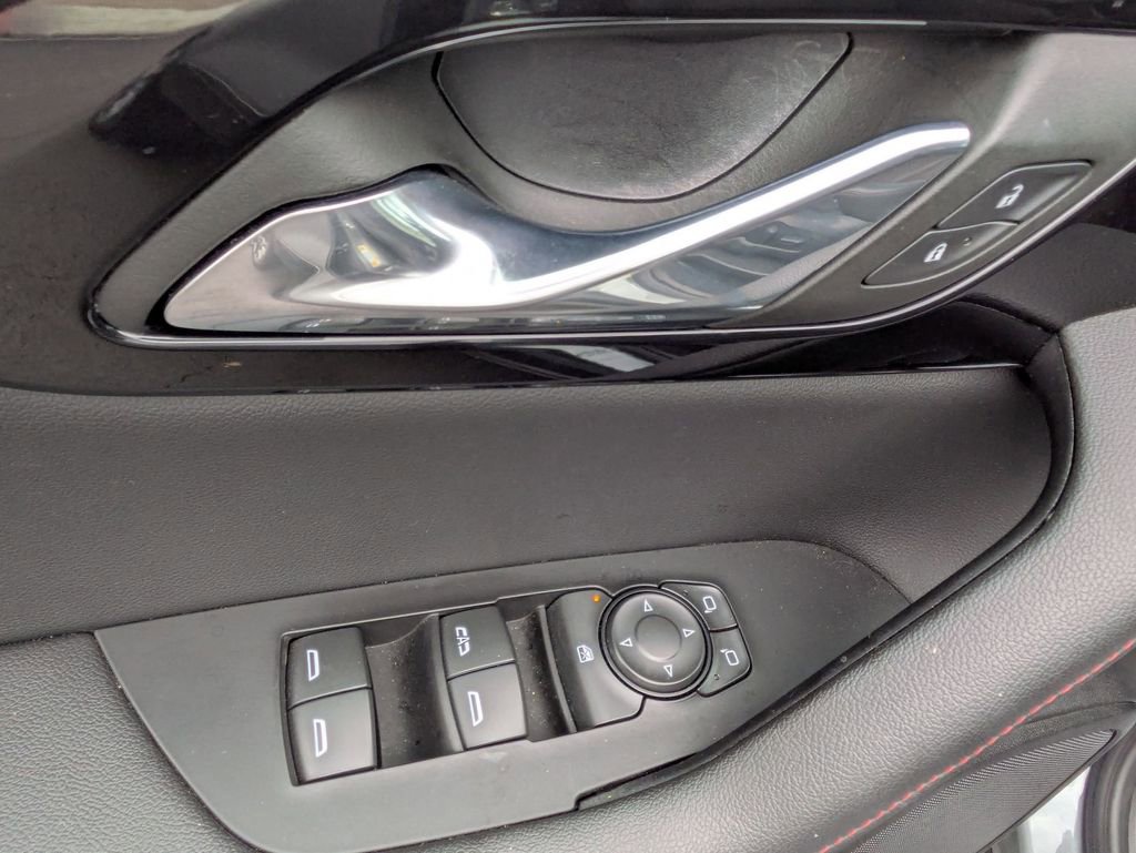 Used 2025 Chevrolet Blazer RS image 13