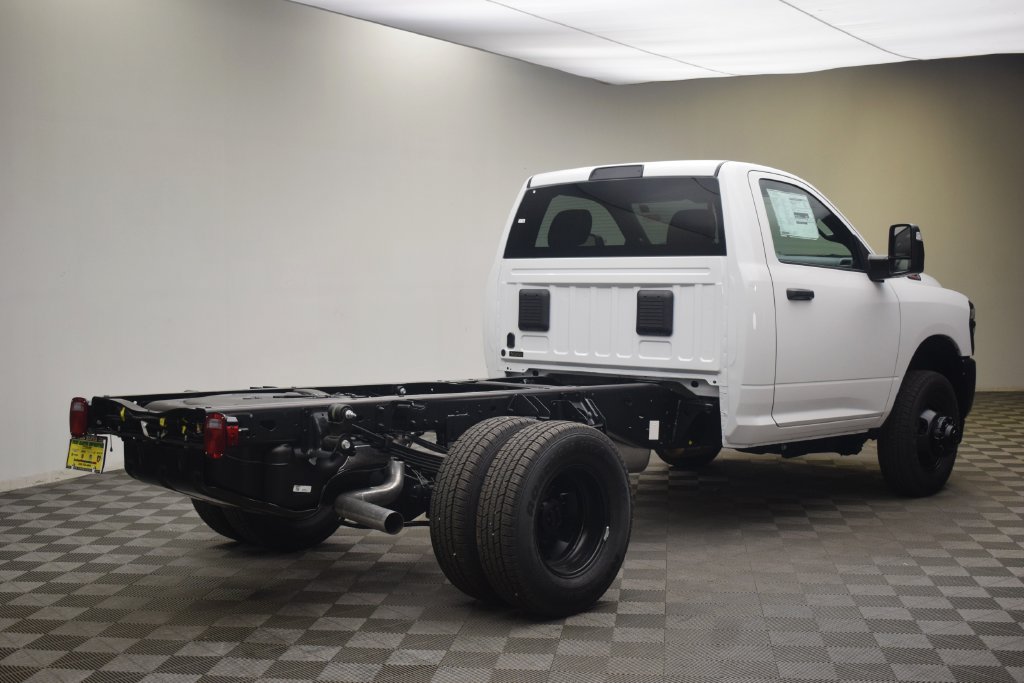 New 2026 RAM 3500 Tradesman AWD/4WD image 8