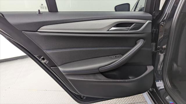 Used 2019 BMW 540i w/ M Sport Package RWD image 16