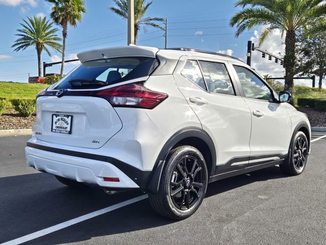 Used 2022 Nissan Kicks SR w/ Premium Package image 4