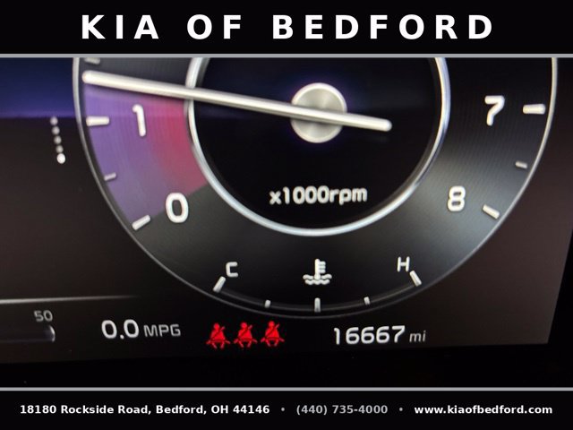 Certified 2025 Kia Sportage SX FWD image 16