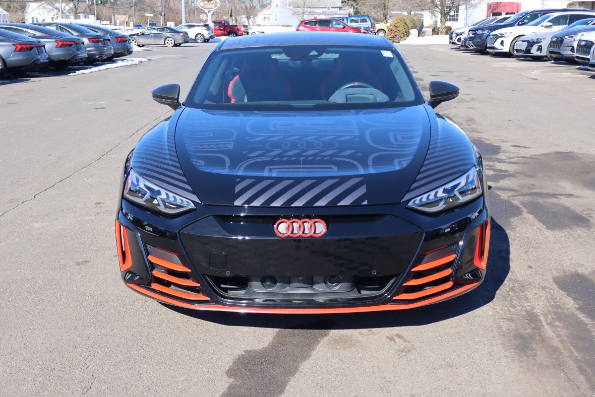 Used 2023 Audi RS e-tron GT image 2