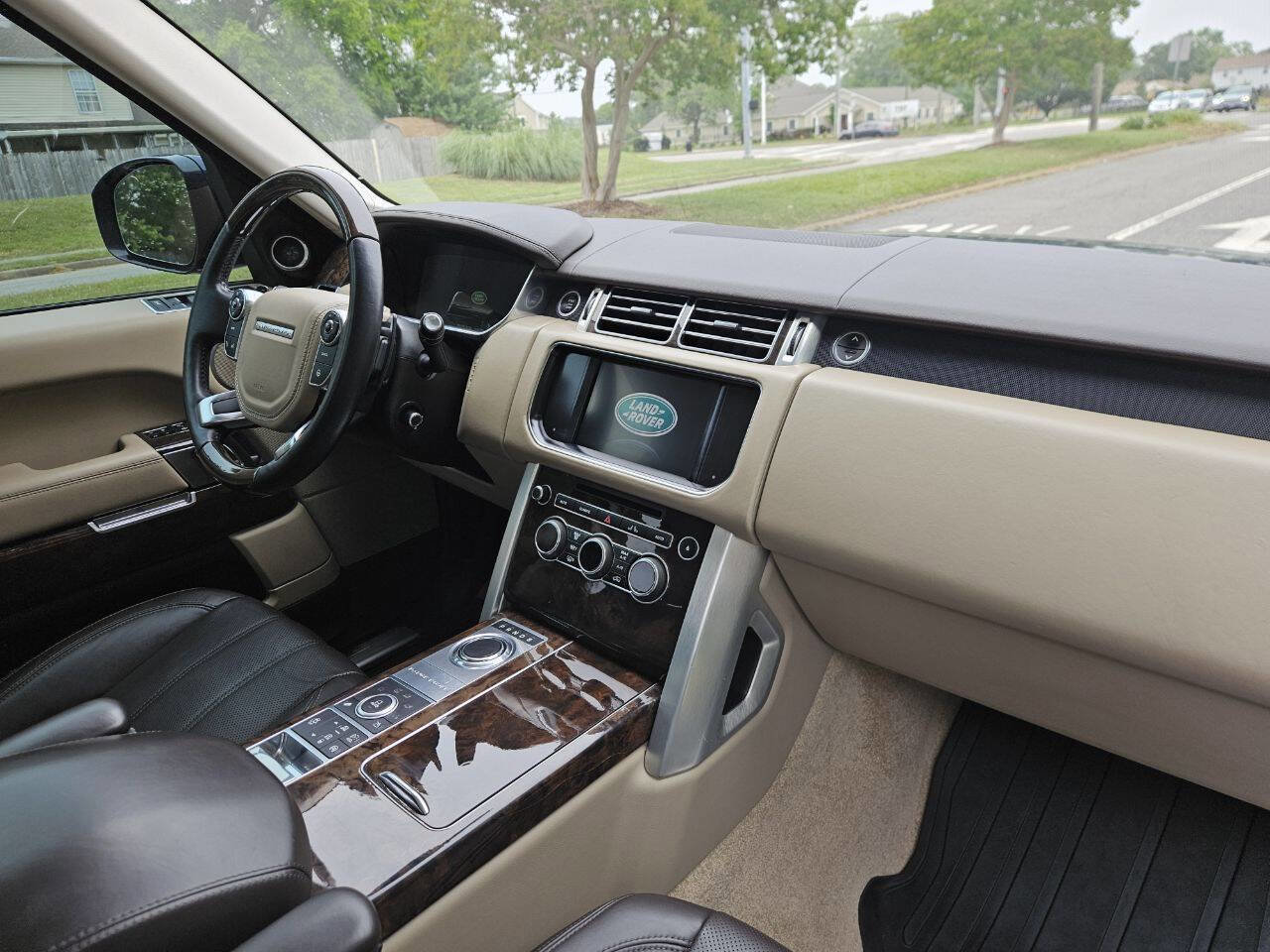 Used 2014 Land Rover Range Rover Supercharged AWD/4WD image 18