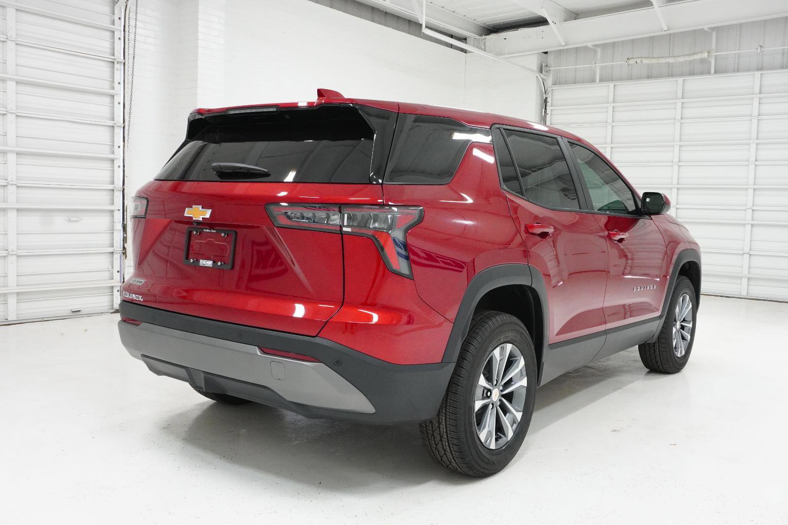 New 2026 Chevrolet Equinox LT image 5