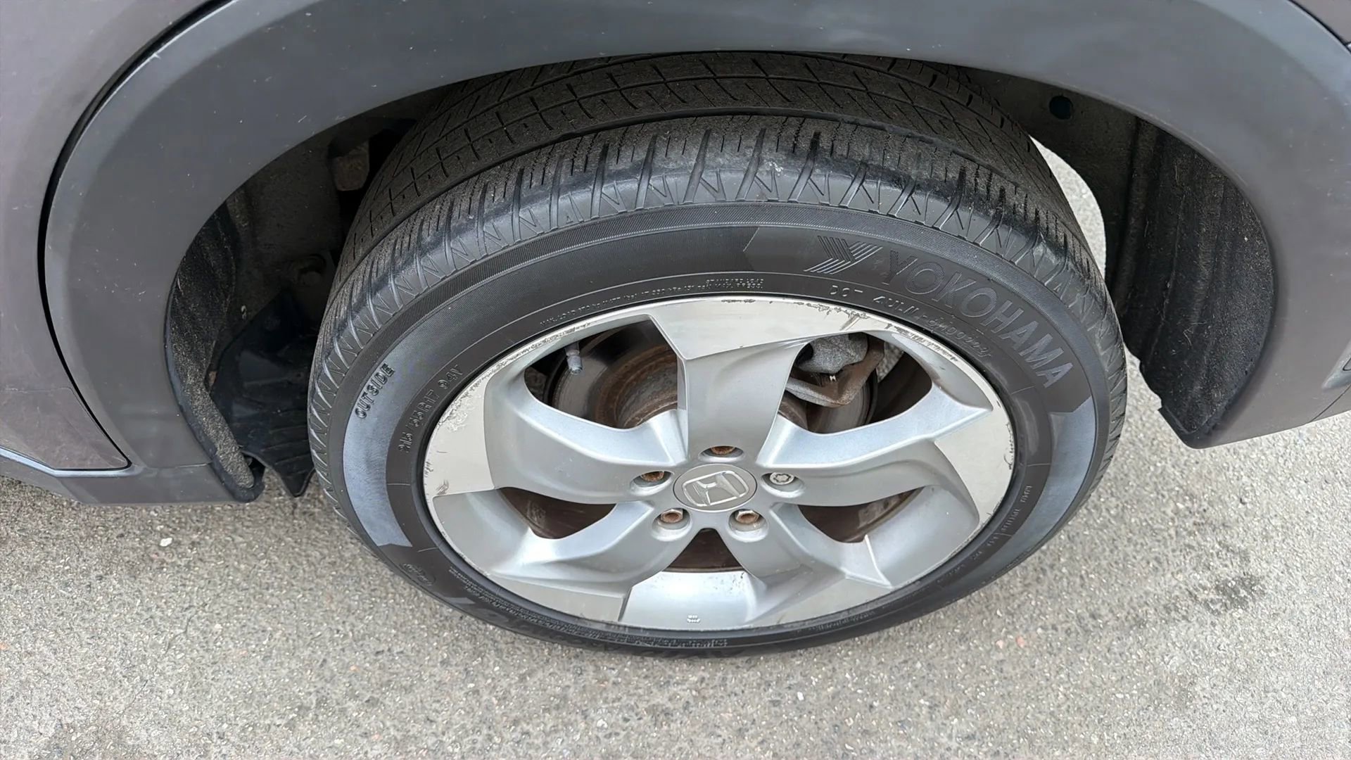 Used 2017 Honda HR-V LX image 9