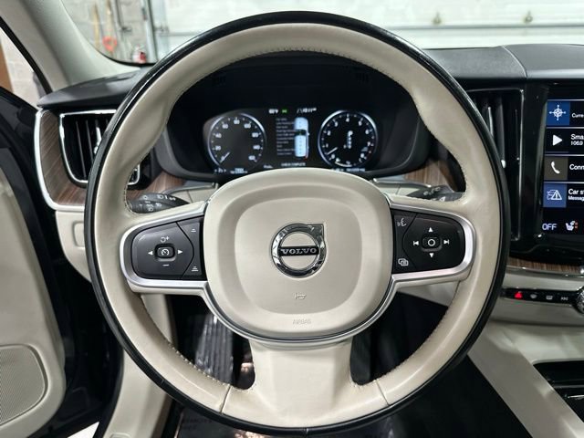 Used 2021 Volvo XC60 T6 Momentum image 19