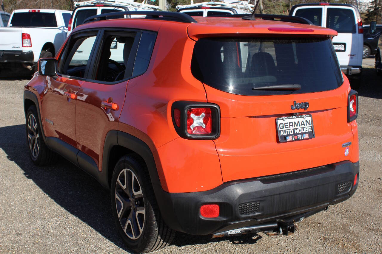 Used 2016 Jeep Renegade Latitude w/ Cold Weather Group FWD image 7