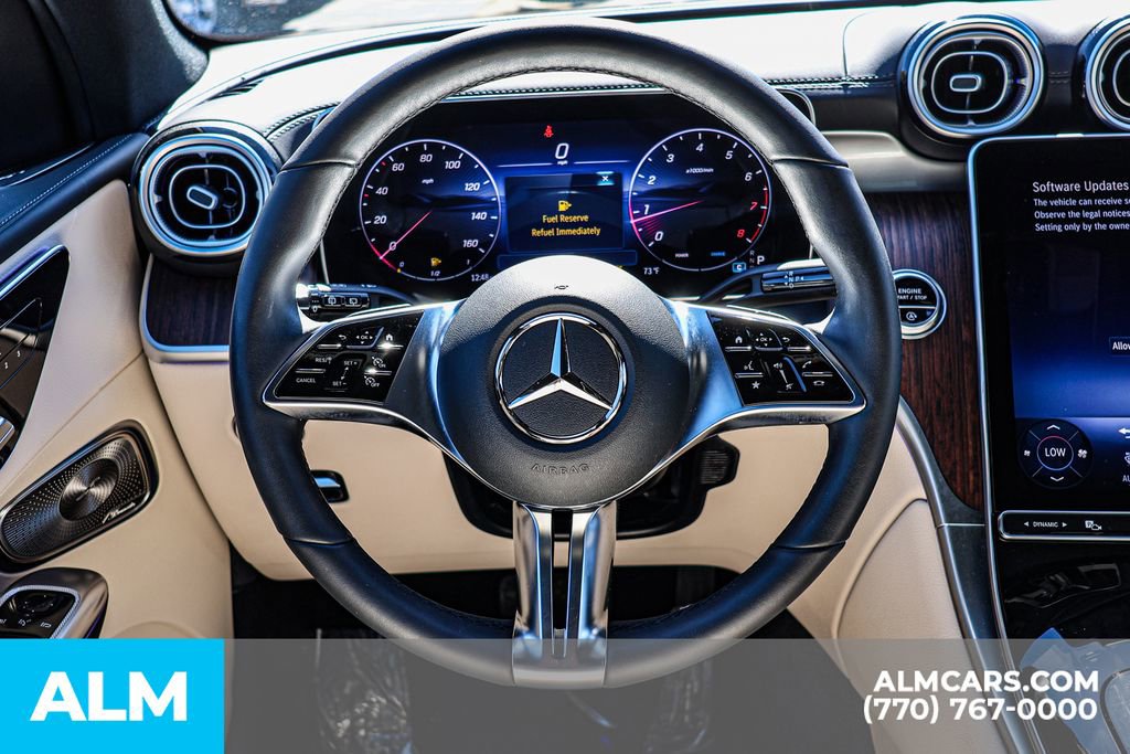 Used 2025 Mercedes-Benz GLC 300 4MATIC image 29