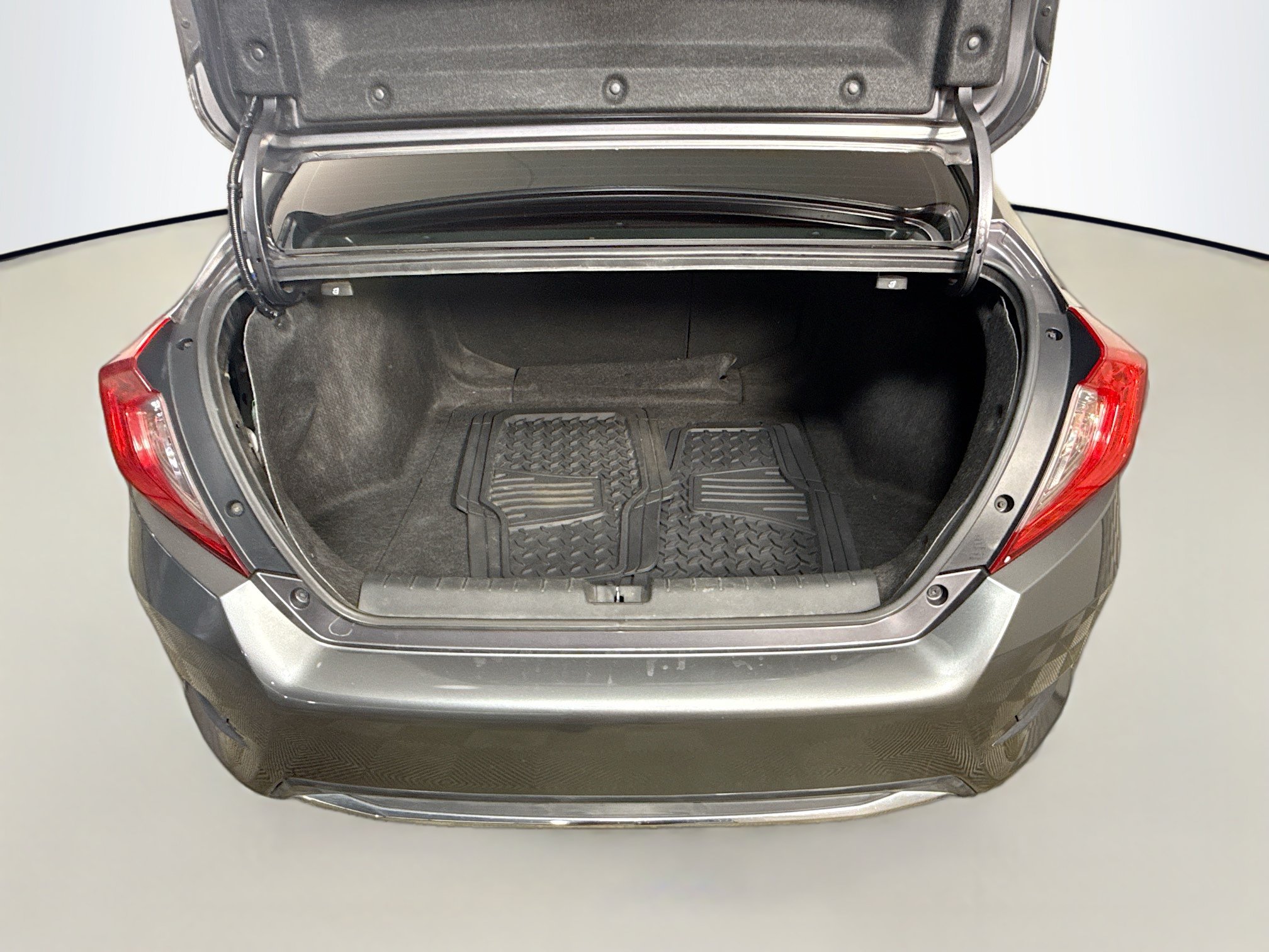 Used 2019 Honda Civic Touring image 35