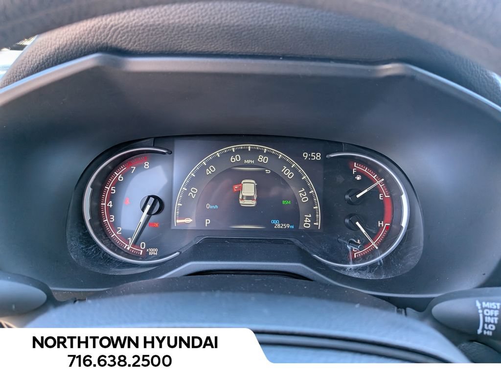 Used 2025 Toyota RAV4 XLE AWD/4WD image 10