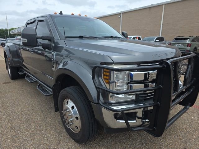 Used 2019 Ford F450 Lariat w/ Lariat Value Package AWD/4WD image 2