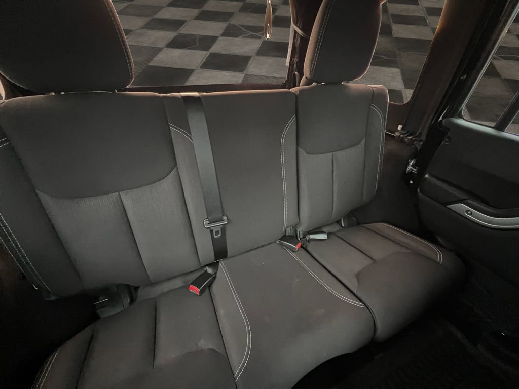 Used 2015 Jeep Wrangler Unlimited Sahara w/ Trailer Tow Group image 18