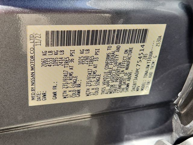 Used 2023 Nissan Rogue S image 32