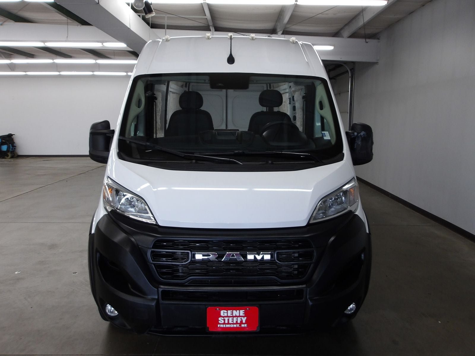 Used 2024 RAM ProMaster 2500 w/ Convenience Group FWD image 6