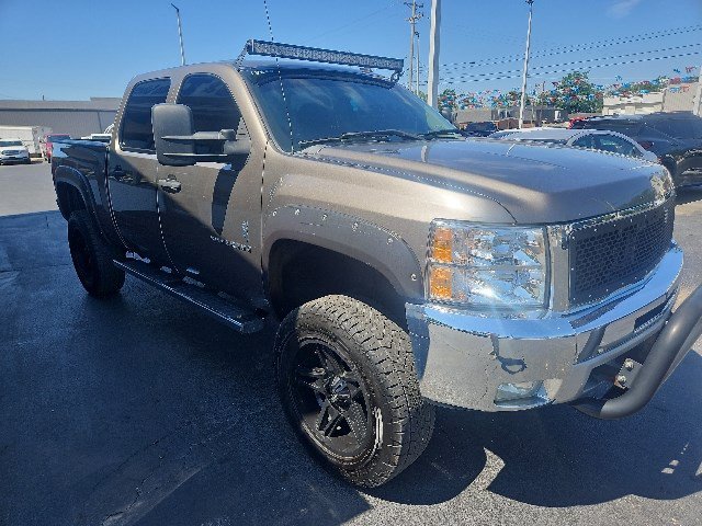 Used 2013 Chevrolet Silverado 1500 LT w/ All-Star Edition AWD/4WD image 2