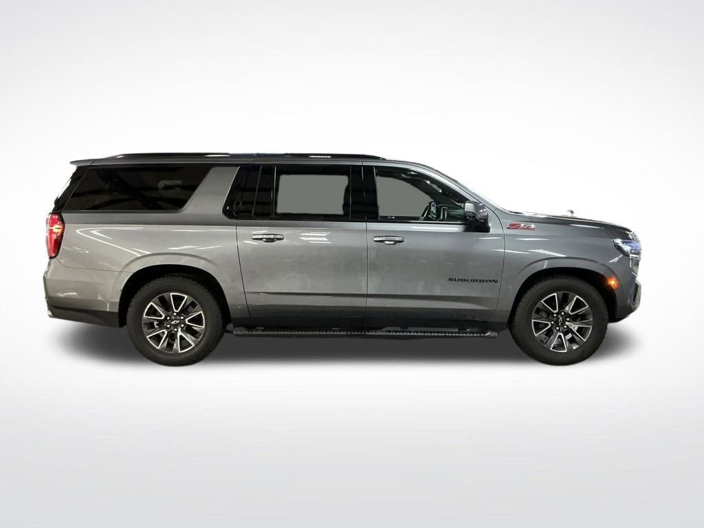 Used 2022 Chevrolet Suburban Z71 w/ Z71 Off-Road Package AWD/4WD image 6