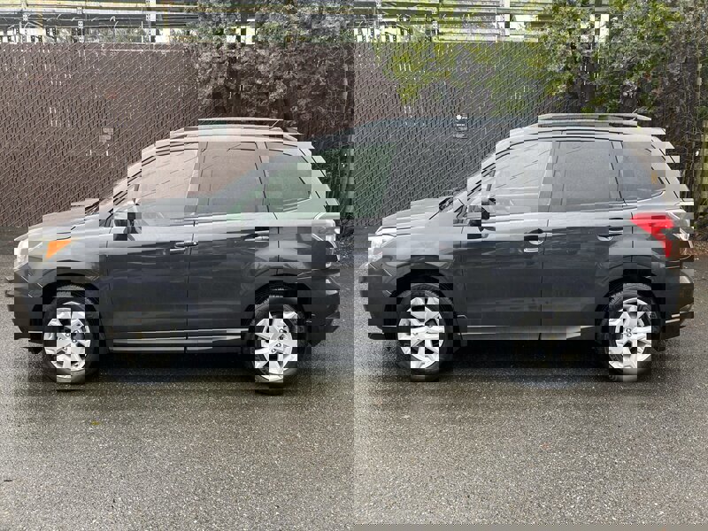 Used 2014 Subaru Forester 2.5i Premium w/ All-Weather Package image 2