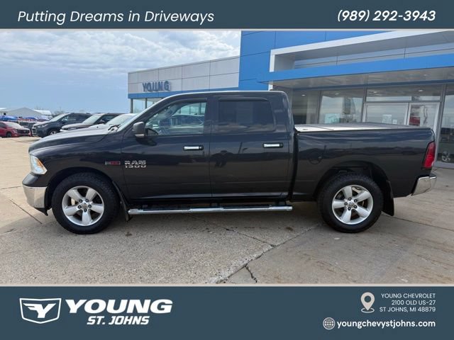 Used 2018 RAM 1500 Classic SLT w/ SLT Plus D←cor Group AWD/4WD image 2