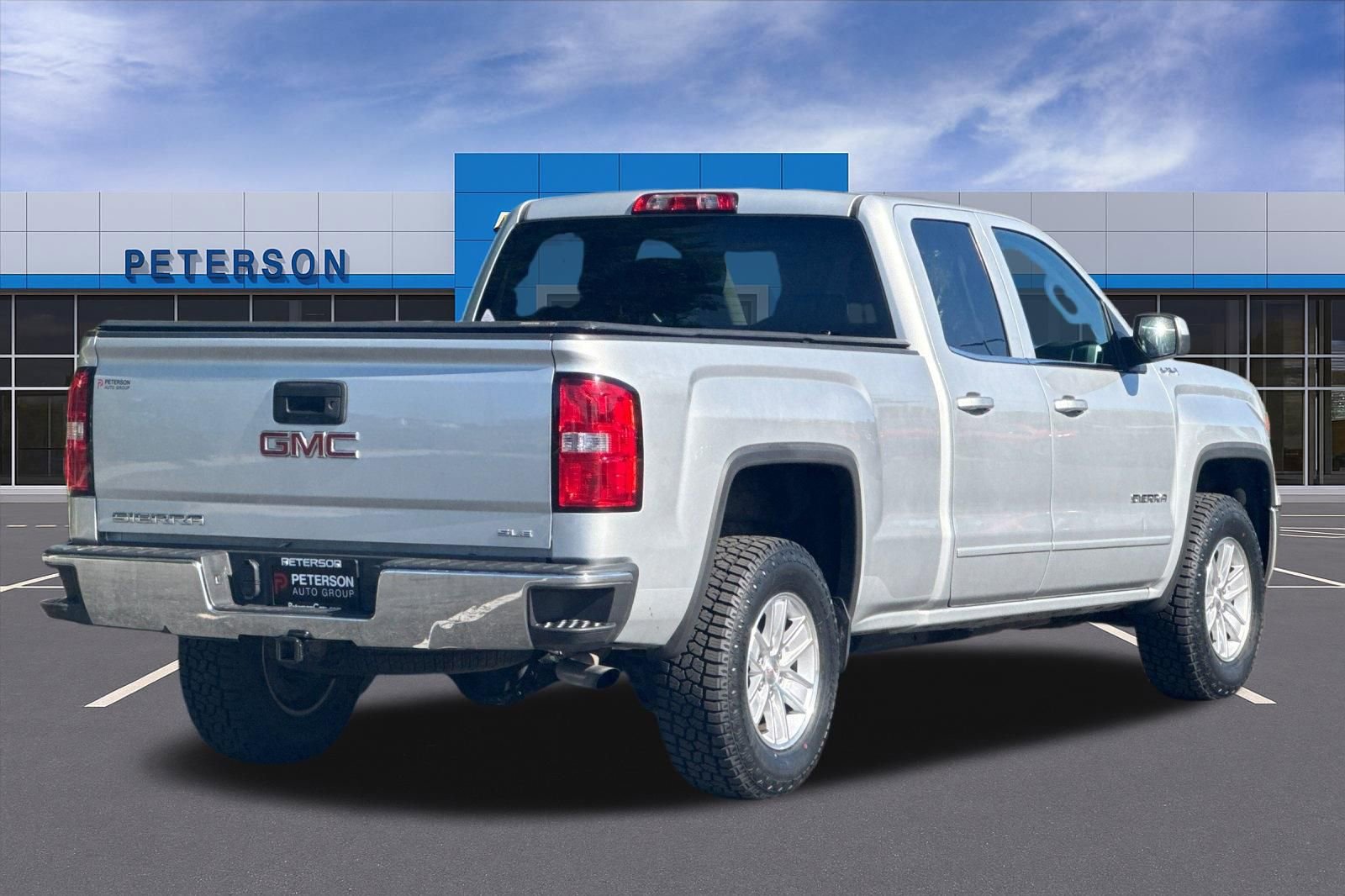 Used 2015 GMC Sierra 1500 SLE w/ SLE Value Package AWD/4WD image 4