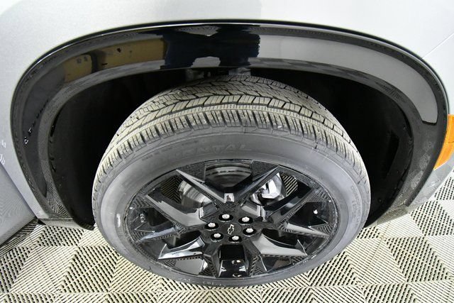 New 2026 Chevrolet Traverse RS w/ LPO, Floor Liner Package AWD/4WD image 17