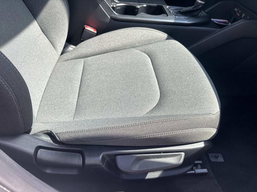 Used 2025 Kia K4 LXS image 13