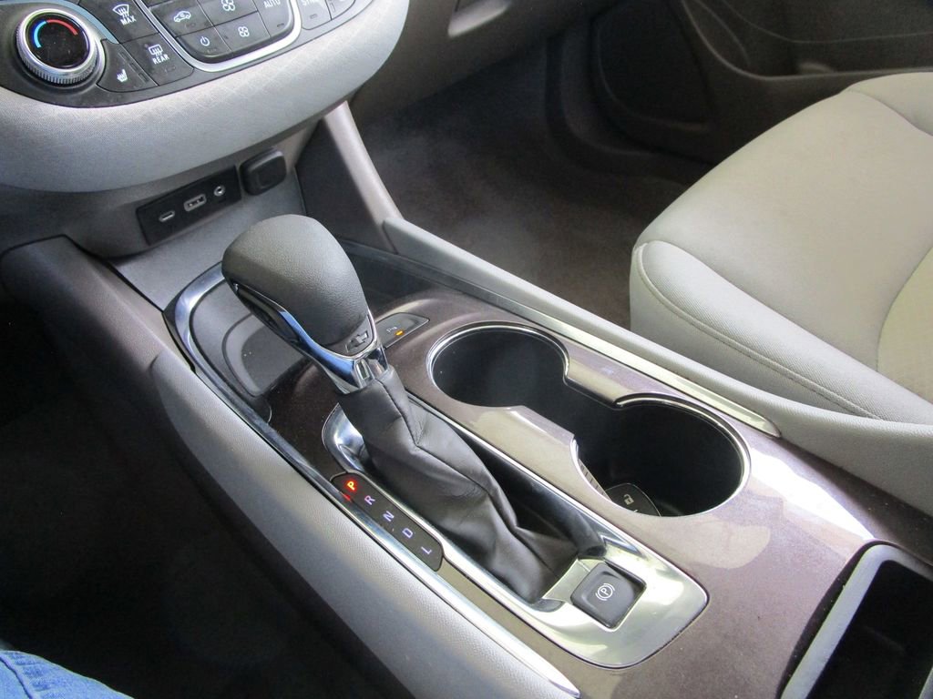 Used 2025 Chevrolet Malibu LT image 27