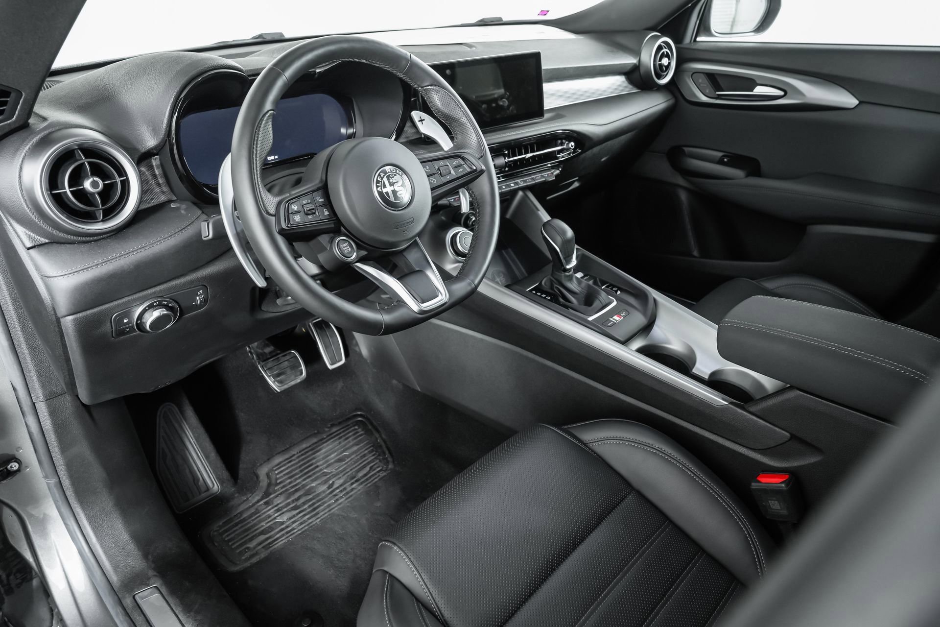 New 2024 Alfa Romeo Tonale Veloce w/ Active Assist Package image 20