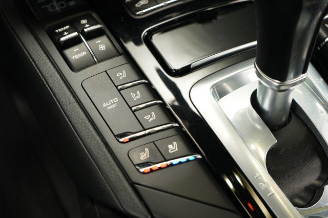 Used 2016 Porsche Cayenne image 46