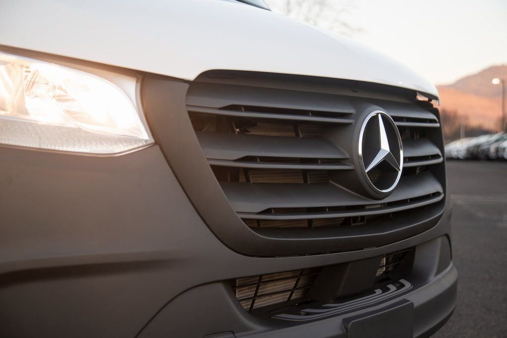 Used 2025 Mercedes-Benz Sprinter 2500 image 15