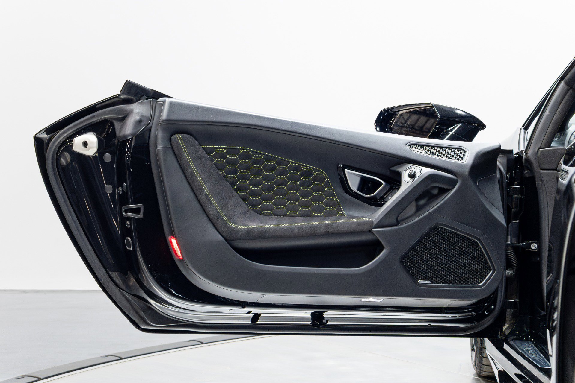 Used 2017 Lamborghini Huracan LP 610-4 image 54