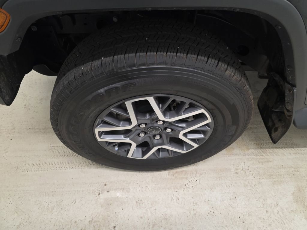 Used 2025 Jeep Wrangler Sahara w/ Technology Group image 2