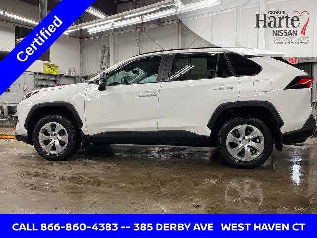 Used 2021 Toyota RAV4 LE image 3