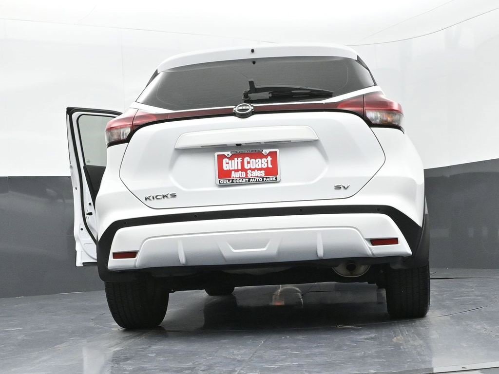 Used 2022 Nissan Kicks SV image 35